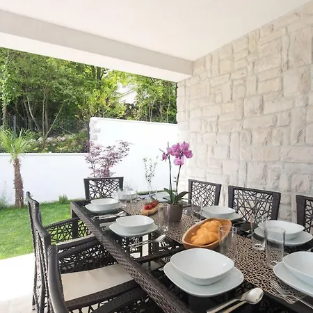 Casa Maya *